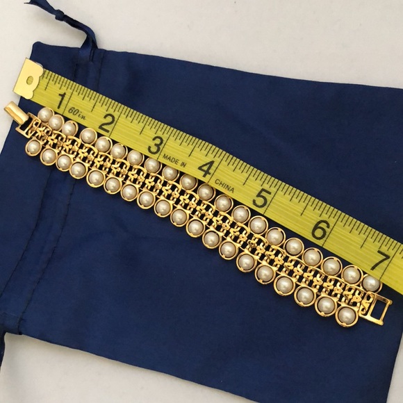 Avon Vintage Golden With Pearls Bracelet. - Picture 5 of 5